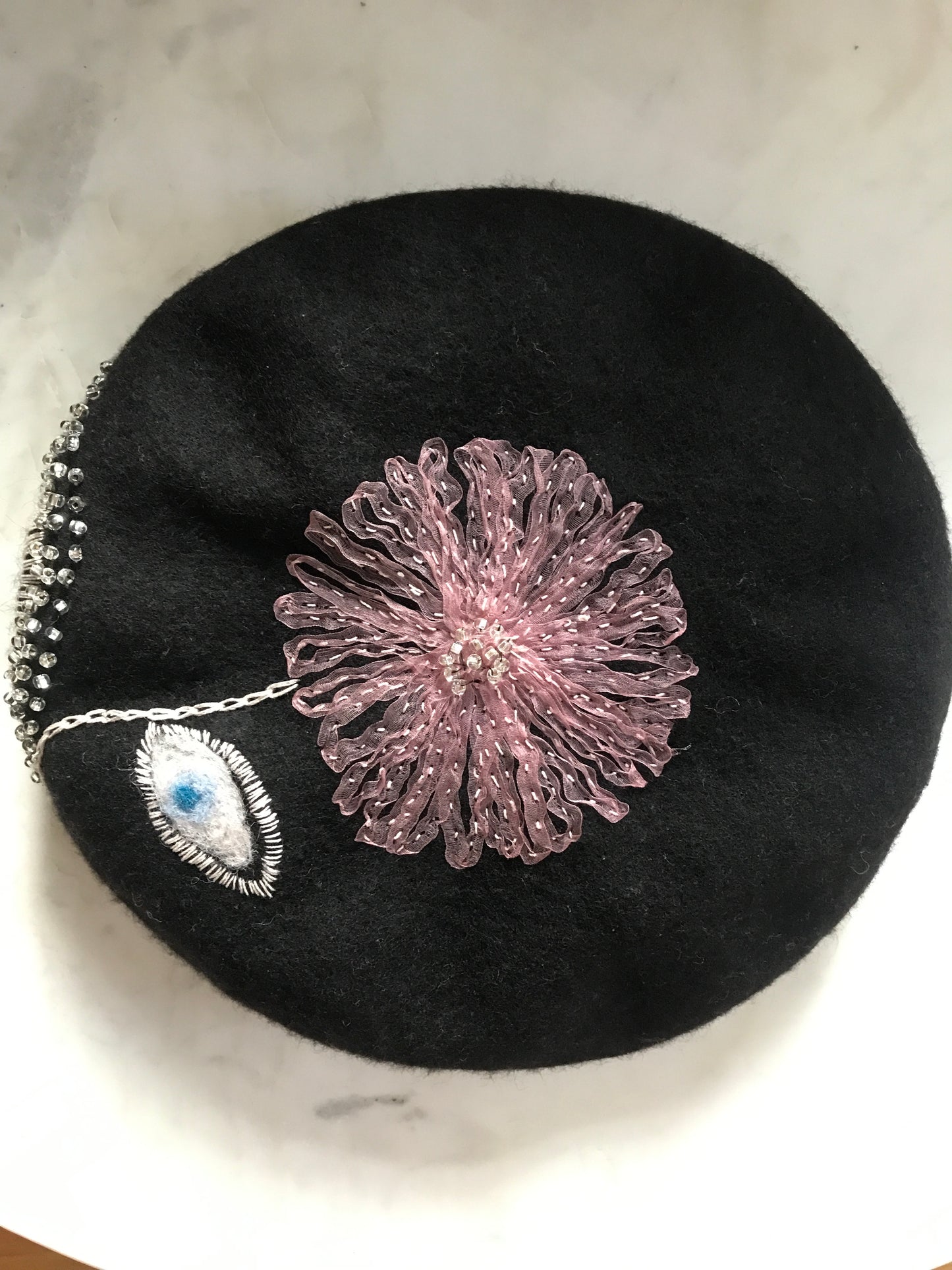 Black fur felt beret - Enigmatic eyes - Shipping free - Tomoko Tahara millinery works