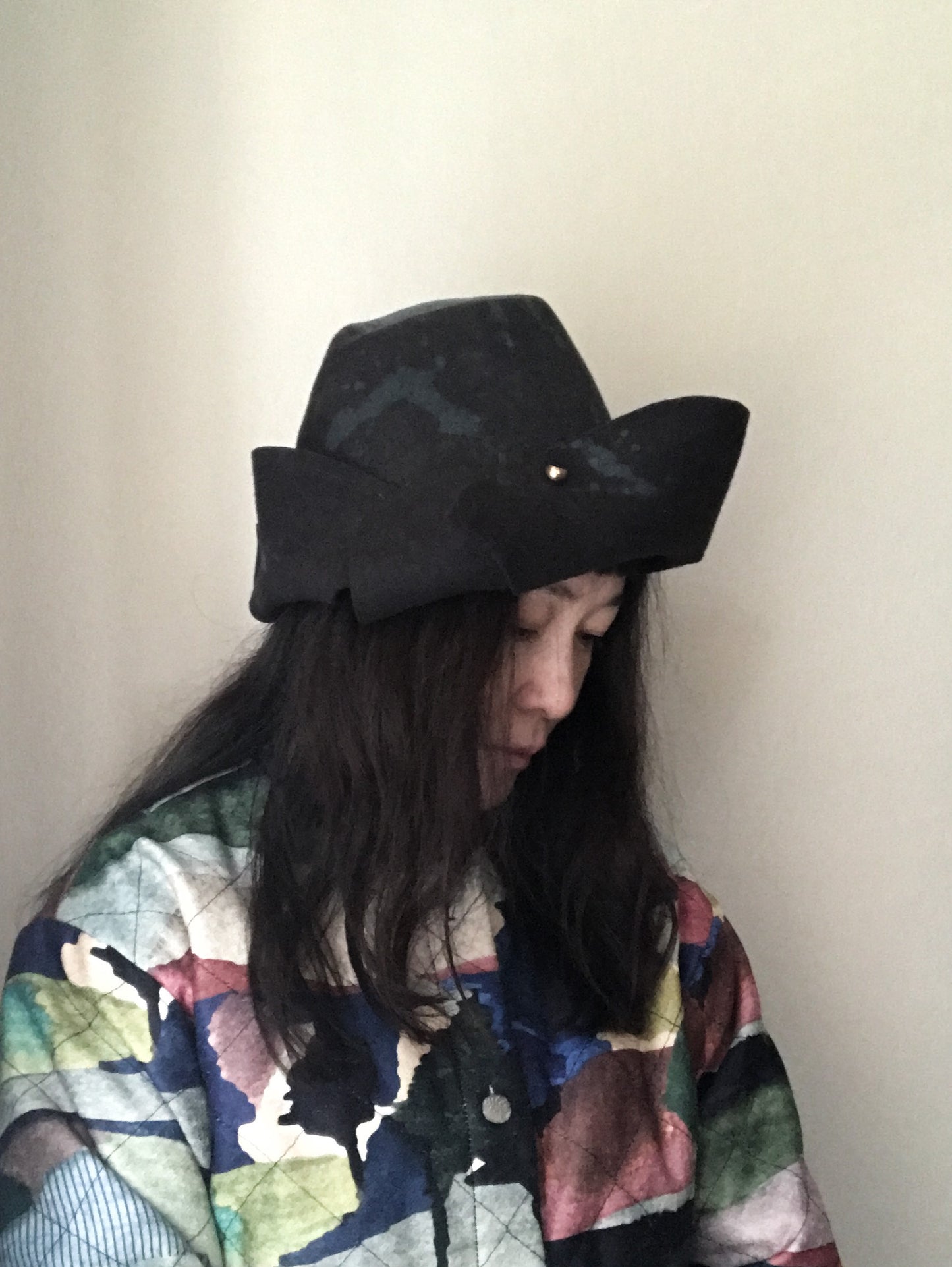 Folded asymmetrical hat, dark green - Origami - Tomoko Tahara millinery works