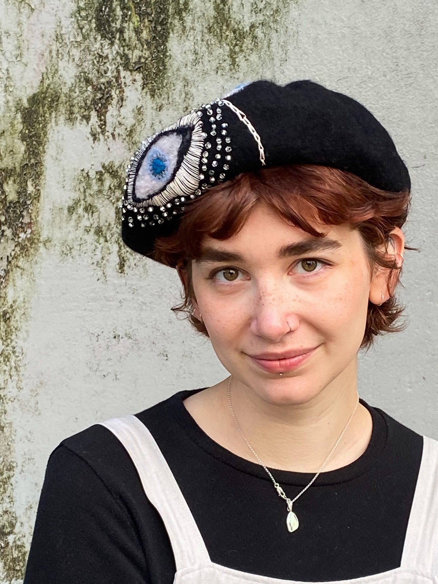 Black fur felt beret - Enigmatic eyes - Shipping free - Tomoko Tahara millinery works