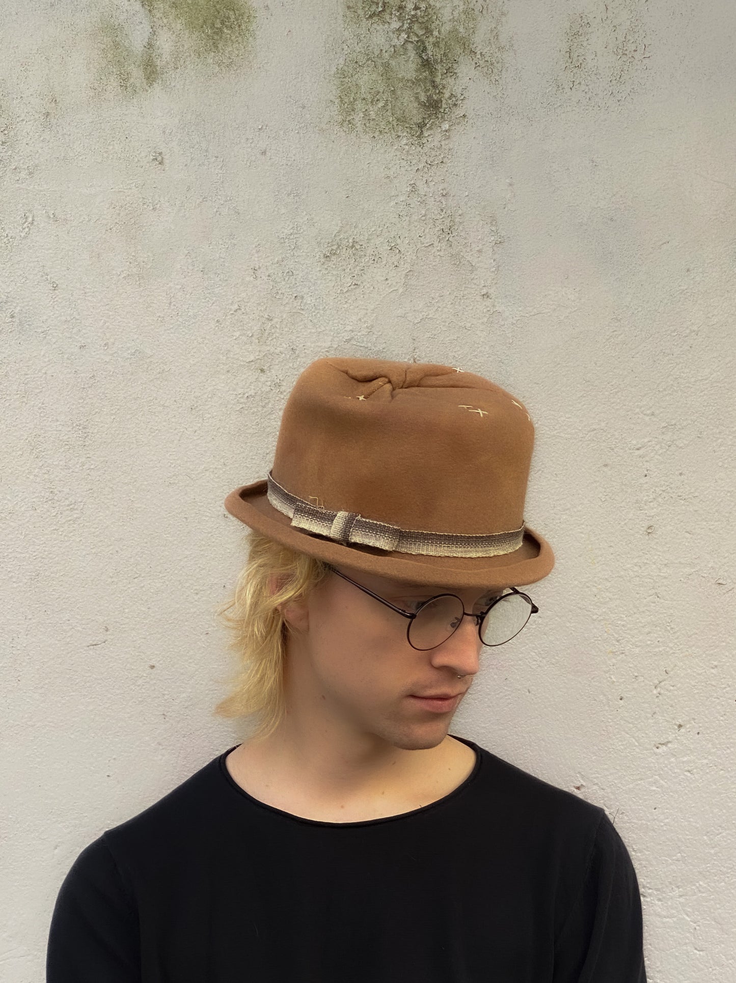 Distressed fur felt hat - Beatnik - Tomoko Tahara millinery works