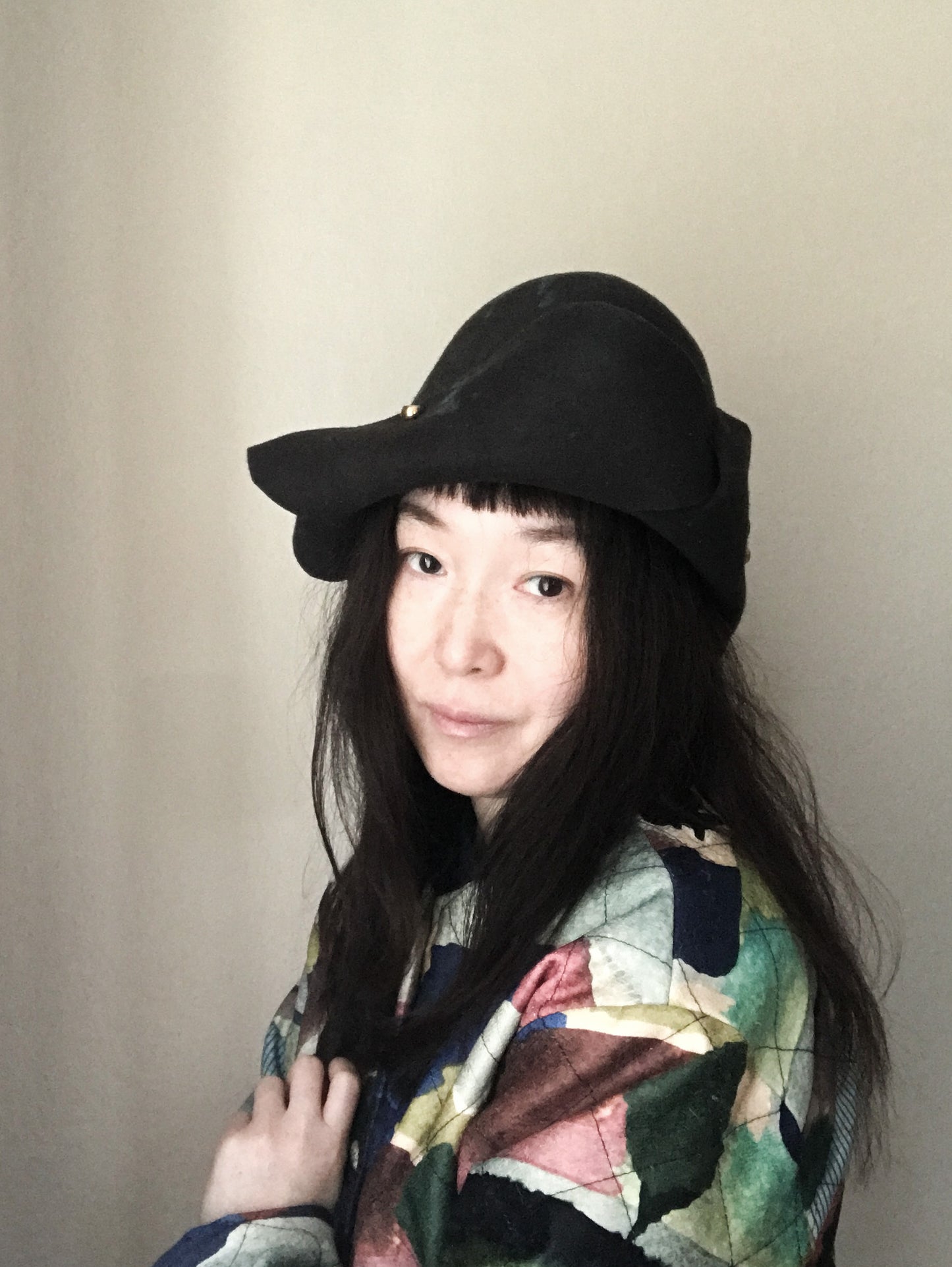Folded asymmetrical hat, dark green - Origami - Tomoko Tahara millinery works