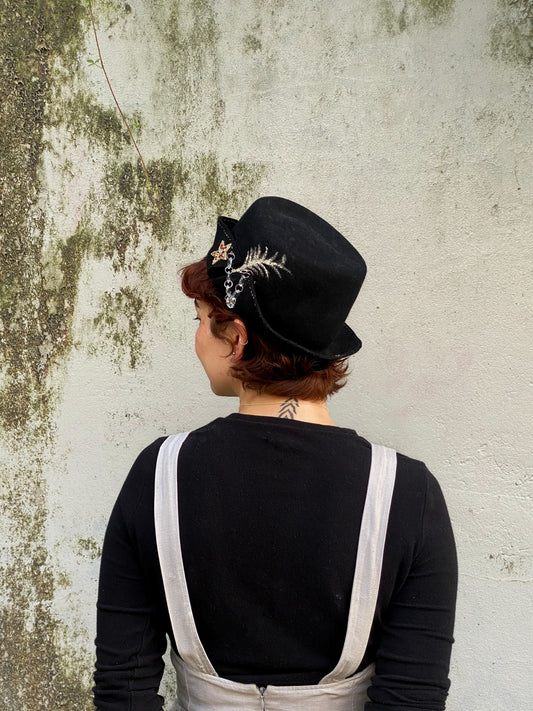 Shallow top hat -  Drifters - bygone era pirates inspired hat - Tomoko Tahara millinery works