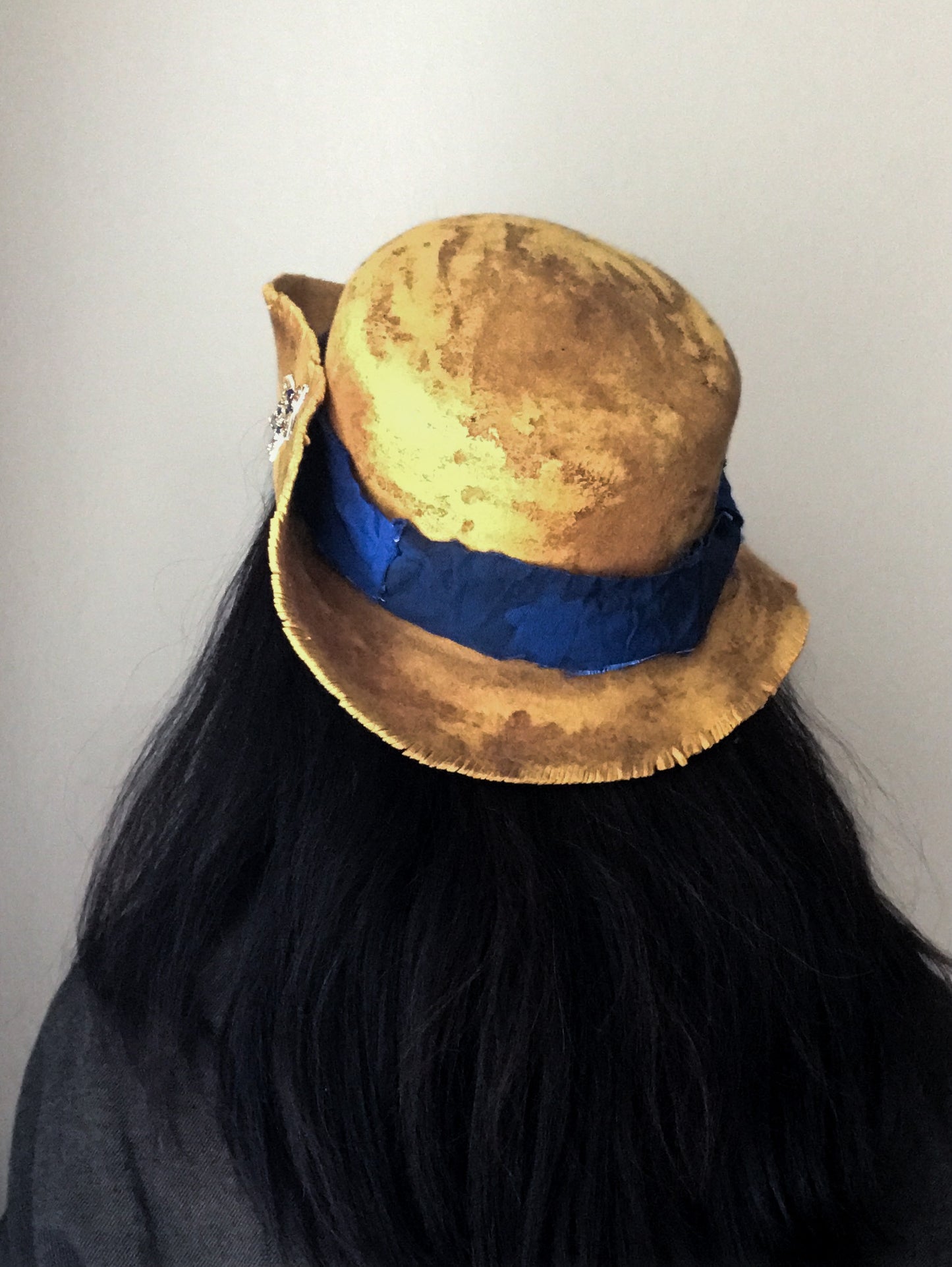 Sure shot -Asymmetrical brim Cowboy hat -  Tomoko Tahara millinery works